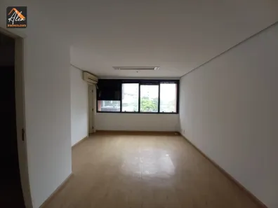 Sala Comercial à venda, 30m² no Vila Olímpia, São Paulo