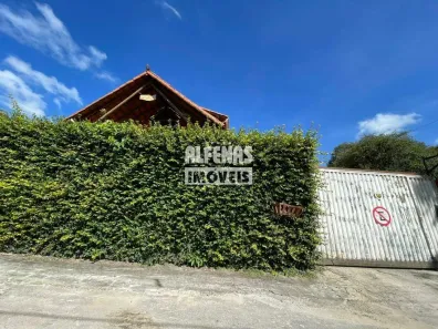 Casa com 2 Quartos para alugar, 100m² no Solar do Madeira, Contagem