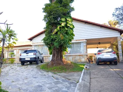 Imóvel Comercial com 4 Quartos à venda, 2190m² no Centro, Resende