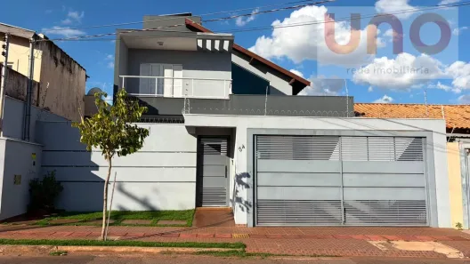 Sobrado com 5 Quartos à venda, 240m² no Monte Castelo, Campo Grande