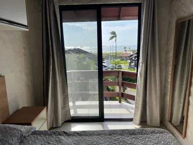 Casa de Condomínio com 2 Quartos para alugar, 75m² no Ponta das Canas, Florianópolis