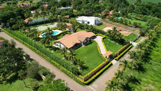 Fazenda/Sítio com 5 Quartos à venda, 550m² no Fazenda Castelo, Boituva
