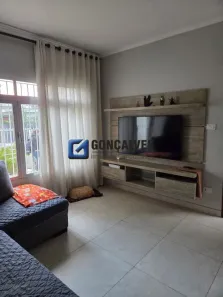 Sobrado com 4 Quartos à venda, 183m² no Jardim Cristiane, Santo André