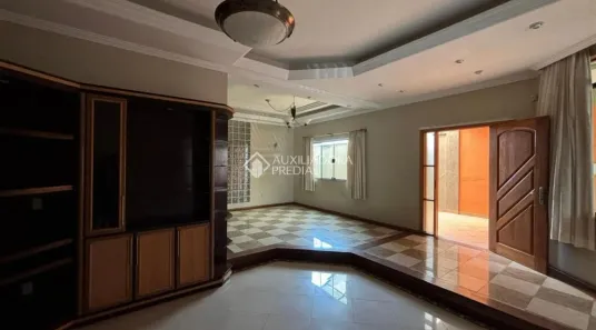 Casa com 5 Quartos à venda, 343m² no Vila Helena, Santo André