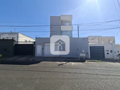 Apartamento com 2 Quartos para alugar, 56m² no Jardim Europa, Uberlândia