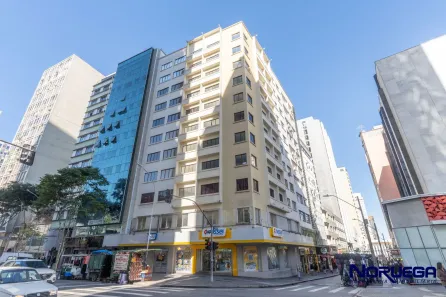 Sala Comercial para alugar, 61m² no Centro, Curitiba
