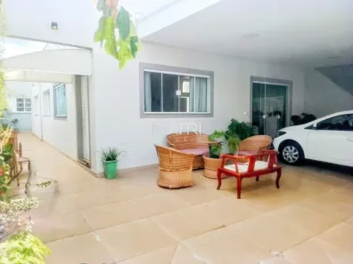 Casa com 3 Quartos à venda, 154m² no Jardim Floridiana (Vila Xavier), Araraquara