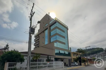 Apartamento com 3 Quartos para alugar, 130m² no Centro, Santo Amaro da Imperatriz