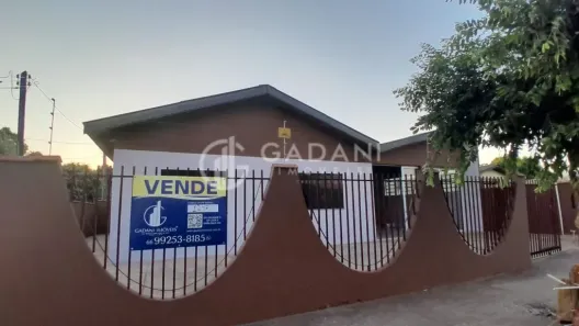 Casa com 3 Quartos à venda, 148m² no Jardim Jacarandás, Sinop