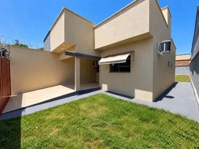 Casa com 2 Quartos à venda, 75m² no Jardim Decolores, Trindade