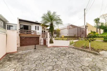 Casa com 5 Quartos para alugar, 291m² no Uberaba, Curitiba