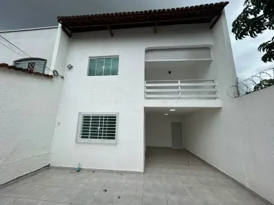 Sobrado com 4 Quartos para alugar, 232m² no Setor Bueno, Goiânia
