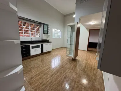 Sobrado com 3 Quartos à venda, 250m² no São José, Franca