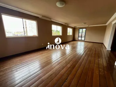 Apartamento com 4 Quartos à venda, 240m² no Nossa Senhora da Abadia, Uberaba