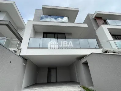 Casa com 3 Quartos à venda, 244m² no Vista Alegre, Curitiba