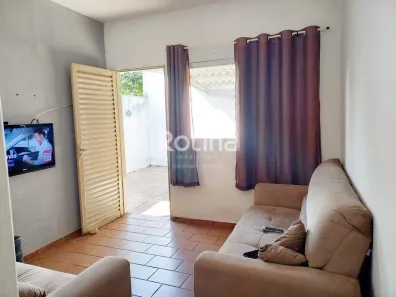 Casa com 6 Quartos à venda, 130m² no Planalto, Uberlândia