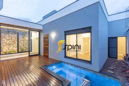 Casa com 3 Quartos à venda, 210m² no Grand Ville, Uberlândia