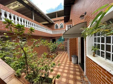 Casa de Condomínio com 3 Quartos à venda, 257m² no Jardim Bom Pastor, Santo André