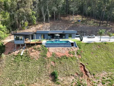 Fazenda/Sítio com 3 Quartos à venda, 226m² no Itaoca, Guararema