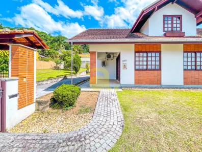 Casa com 4 Quartos para alugar, 140m² no Escola Agrícola, Blumenau