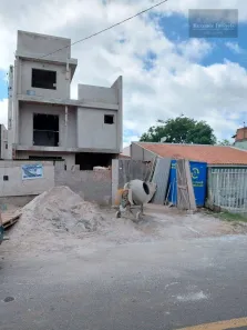 Sobrado com 3 Quartos à venda, 134m² no Fazendinha, Curitiba