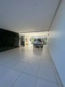 Casa com 6 Quartos à venda, 375m² no Santa Mônica, Uberlândia