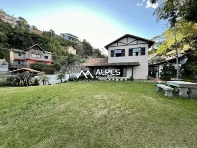 Casa com 4 Quartos à venda, 370m² no Panorama, Teresópolis