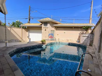 Sobrado com 4 Quartos à venda, 300m² no Solemar, Praia Grande