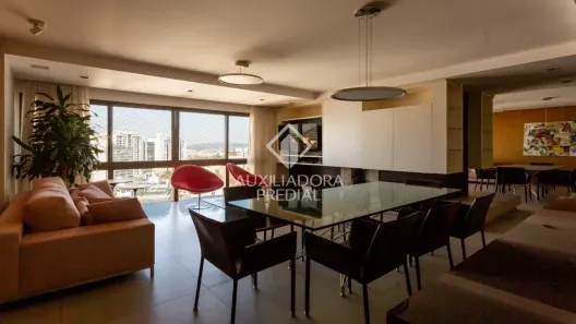 Apartamento com 3 Quartos para alugar, 122m² no Três Figueiras, Porto Alegre