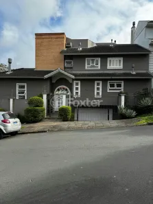 Casa com 4 Quartos à venda, 458m² no Chácara das Pedras, Porto Alegre