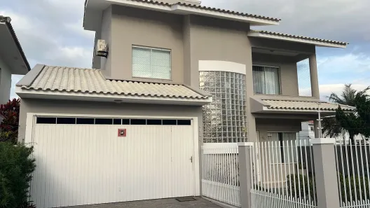 Casa com 3 Quartos à venda, 190m² no Centro, Palhoça