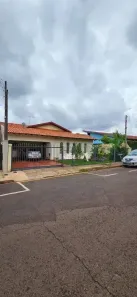 Casa com 4 Quartos à venda, 229m² no Lago Parque, Londrina