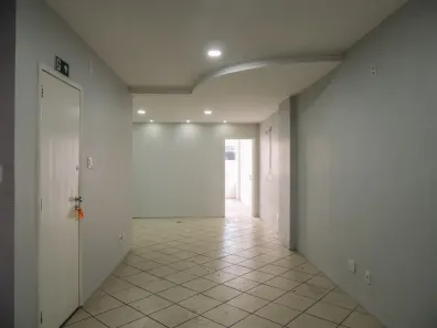 Sala Comercial para venda ou aluguel, 72m² no Centro, Juiz de Fora