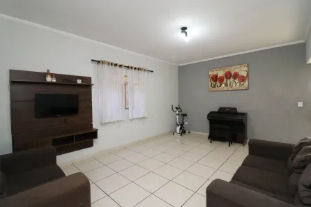 Casa com 6 Quartos para alugar, 250m² no Cidade Jardim Cumbica, Guarulhos