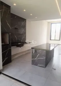 Casa com 3 Quartos à venda, 140m² no Novo Mundo, Uberlândia