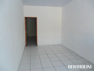 Ponto Comercial para alugar, 80m² no , Itatiaia