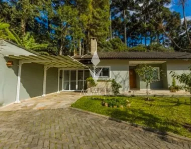 Casa de Condomínio com 3 Quartos para alugar, 130m² no Butiatuvinha, Curitiba