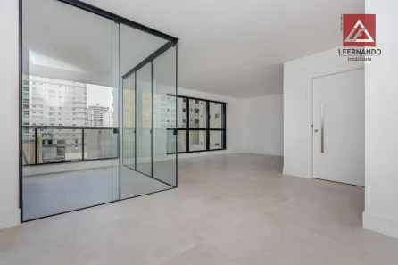 Apartamento com 3 Quartos à venda, 132m² no Meia Praia, Itapema