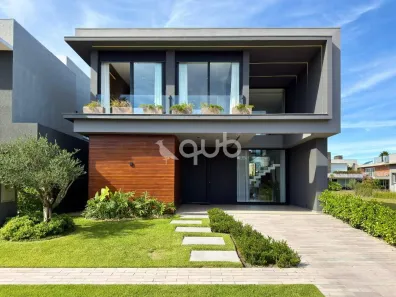 Sobrado com 5 Quartos à venda, 295m² no , Capão da Canoa