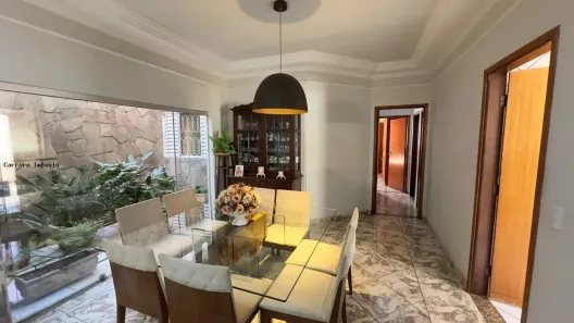 Casa com 3 Quartos à venda, 360m² no Santa Mônica, Uberlândia