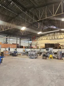 Galpão/Depósito/Armazém para alugar, 750m² no Jardim Triana, São Paulo