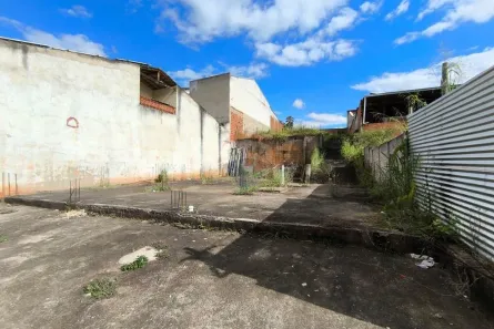 Lote/Terreno à venda, 557m² no Parque Ibituruna, Governador Valadares