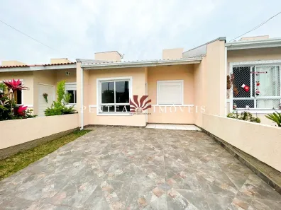 Casa com 2 Quartos à venda, 80m² no Olaria, Canoas