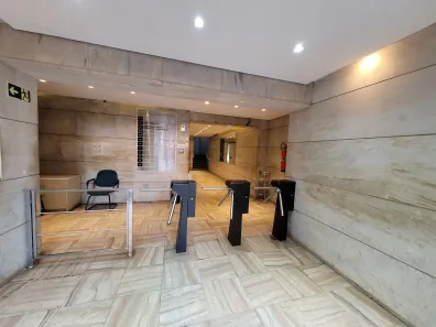 Sala Comercial para alugar, 341m² no Centro Histórico, Porto Alegre