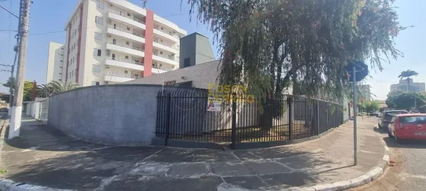 Casa com 4 Quartos à venda, 238m² no Vila Bourghese, Pindamonhangaba