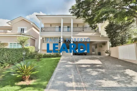 Casa de Condomínio com 4 Quartos à venda, 380m² no Alphaville Conde II, Barueri
