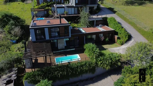 Casa de Condomínio com 3 Quartos à venda, 165m² no , Garopaba