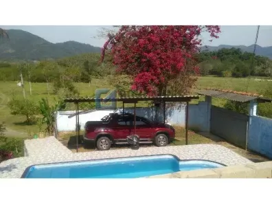 Fazenda/Sítio com 3 Quartos à venda, 168m² no , Miracatu