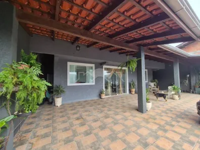 Casa com 3 Quartos à venda, 200m² no Jarivatuba, Joinville