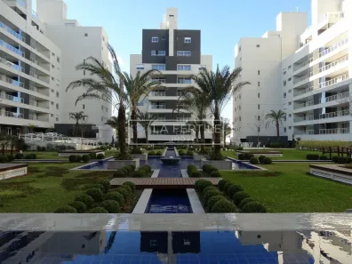 Apartamento com 3 Quartos para alugar, 158m² no Água Verde, Curitiba